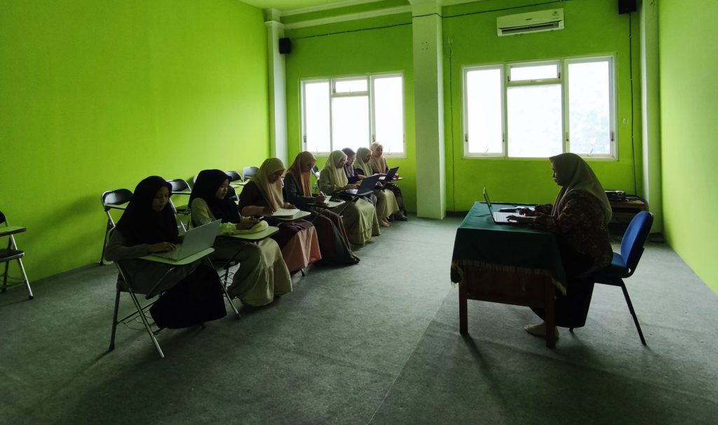 Perkuliahan Pasca UTS